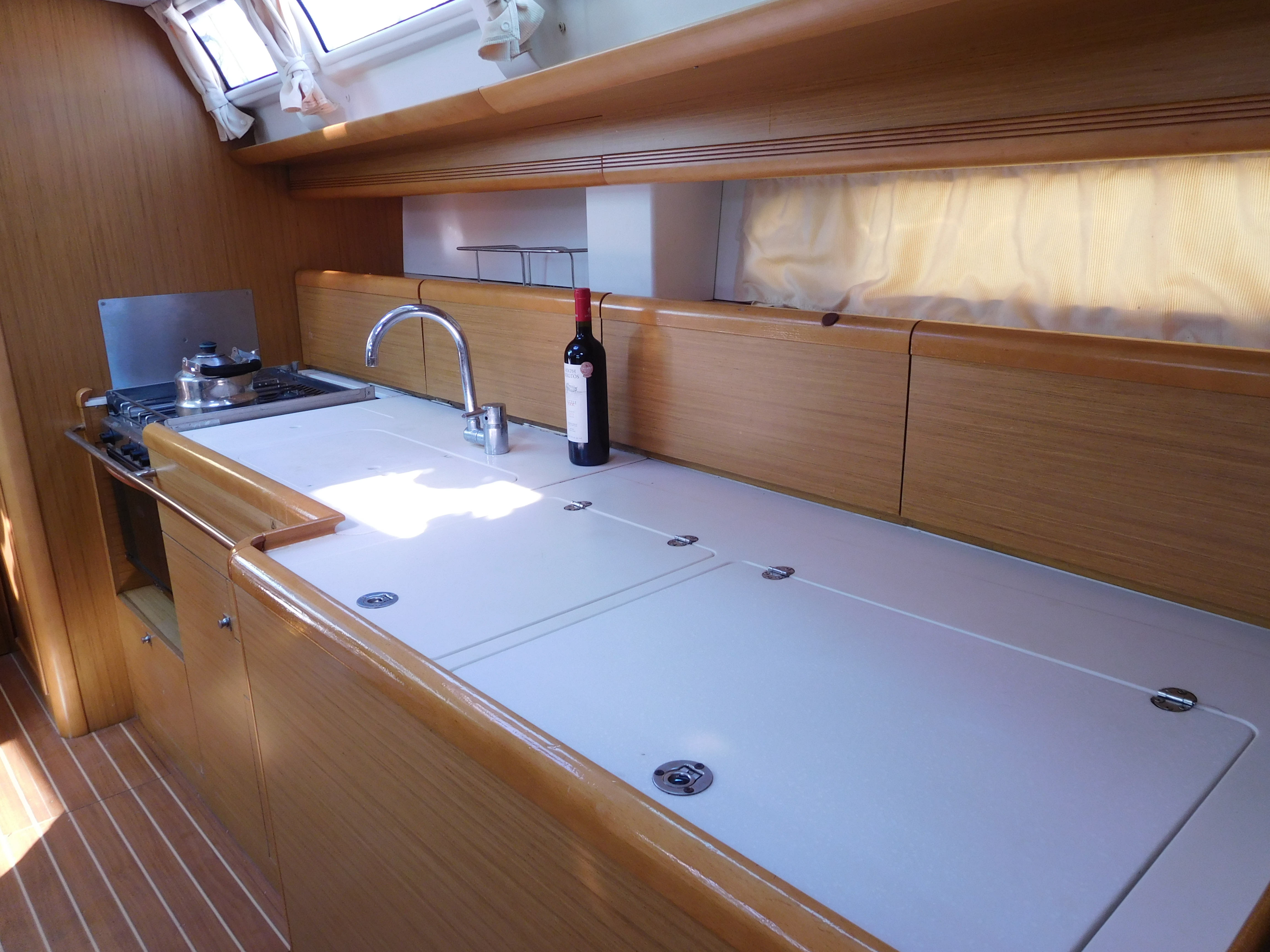 Sun Odyssey 44i Innenansicht