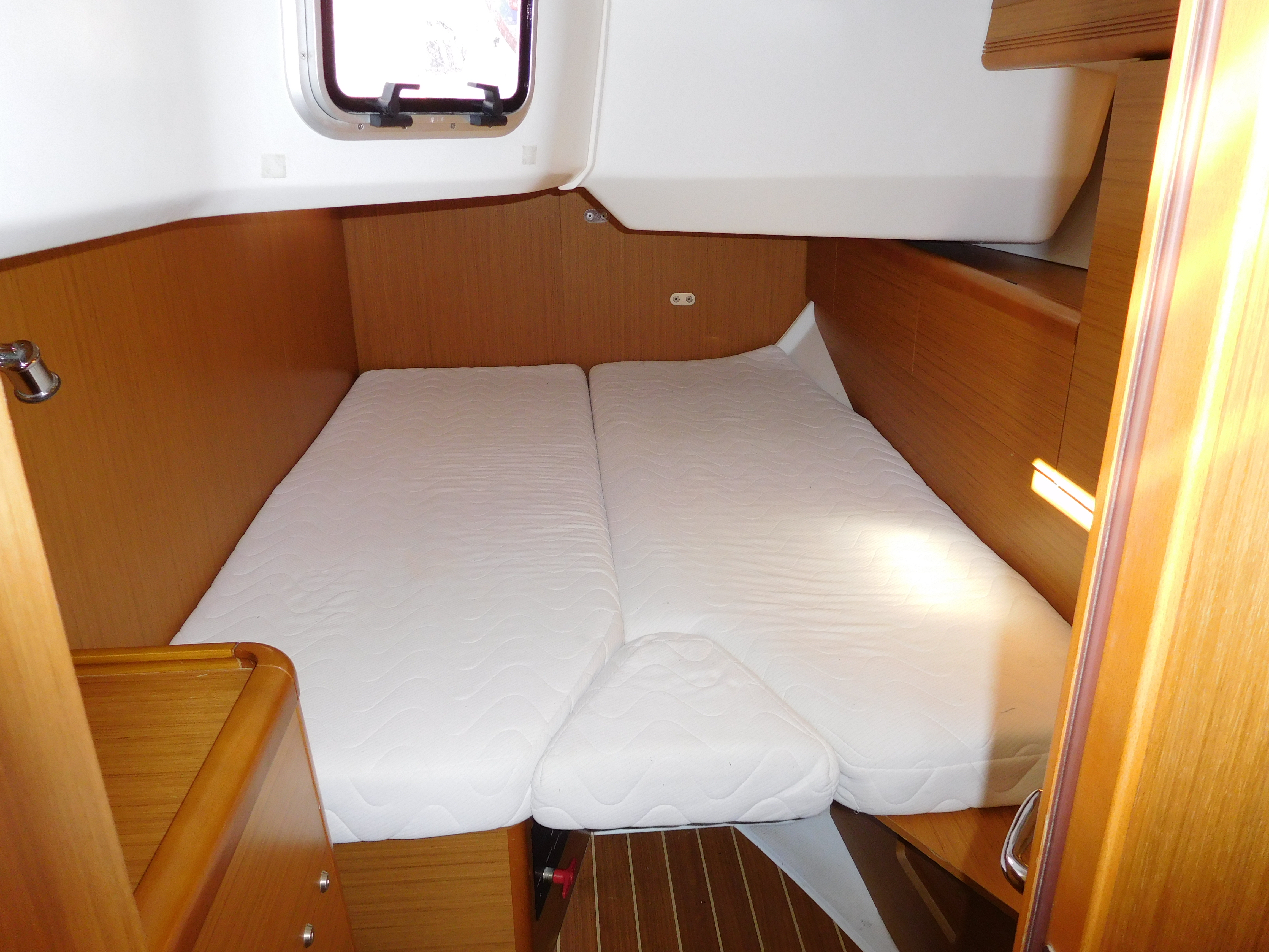 Sun Odyssey 44i Innenansicht