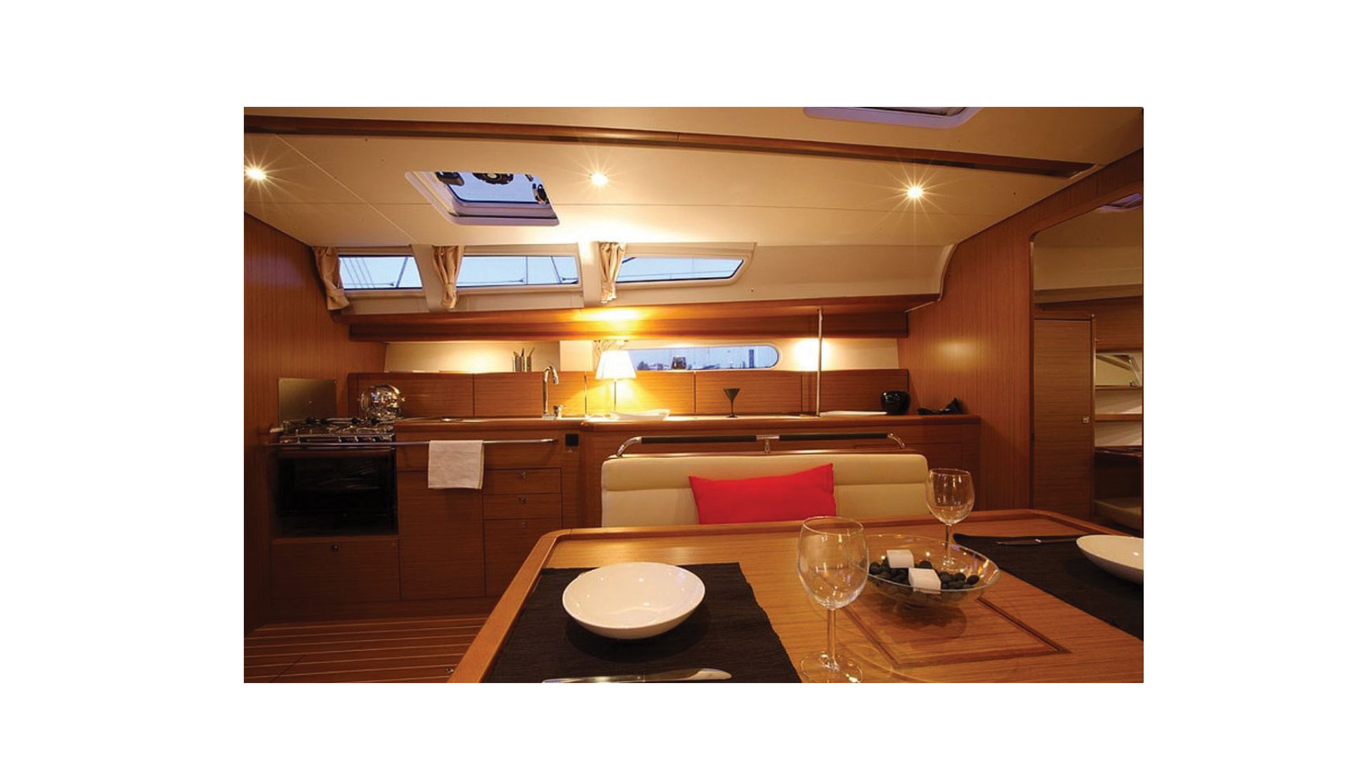 Sun Odyssey 44i Innenansicht