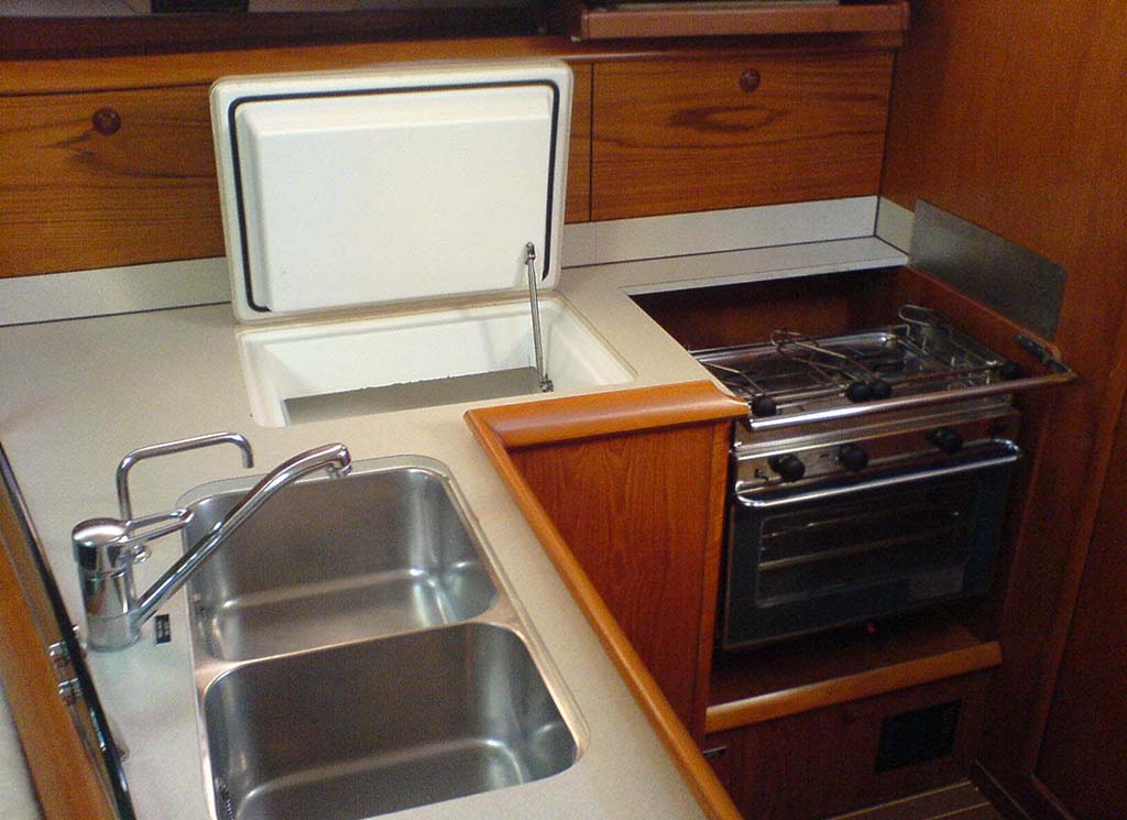 Sun Odyssey 37 Innenansicht