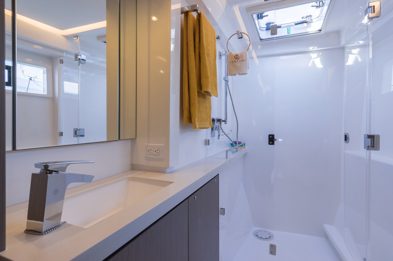 Leopard 45 Innenansicht