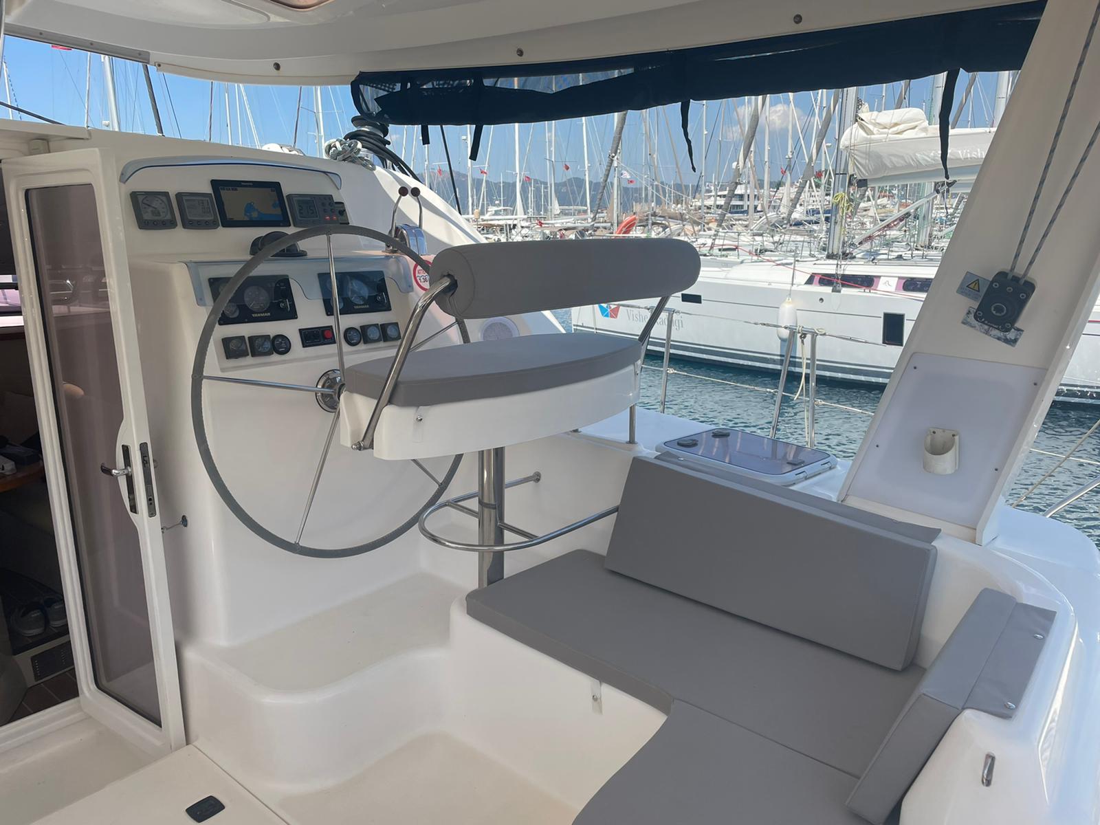 Leopard 4300 Innenansicht