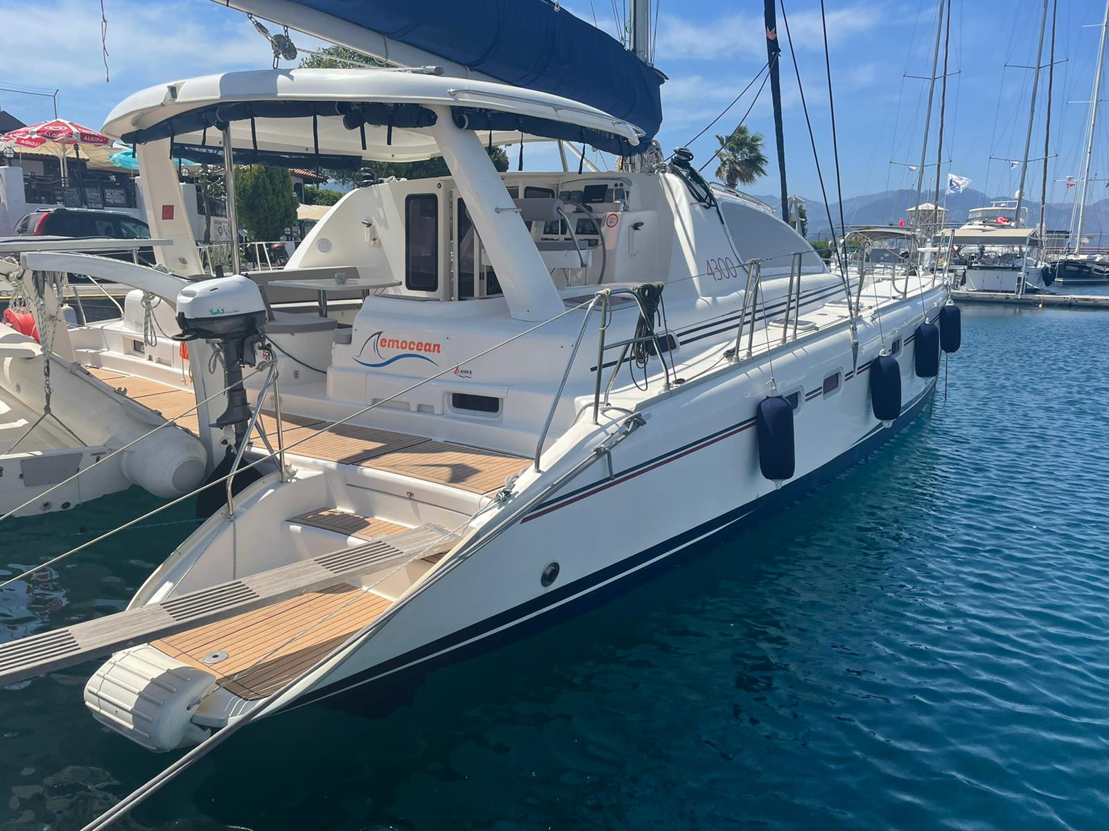 Leopard 4300 Innenansicht