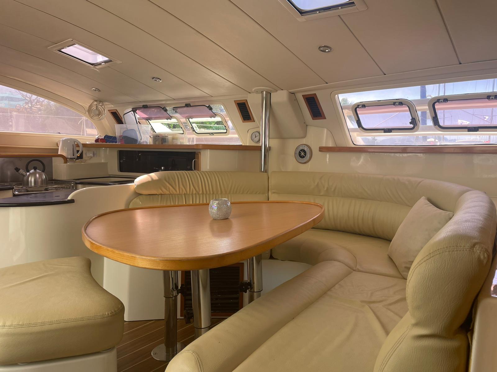 Leopard 4300 Innenansicht