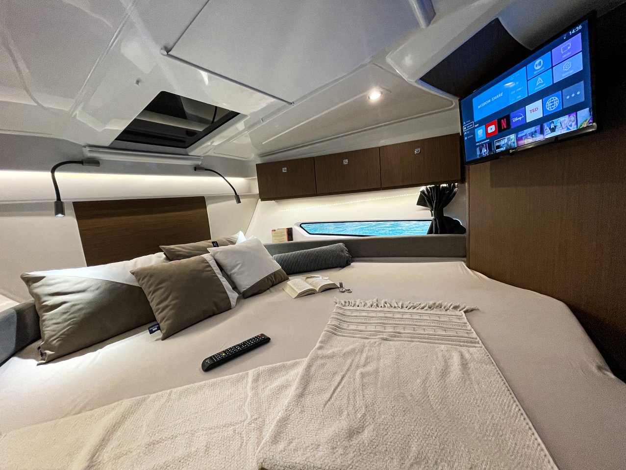 Antares 9 OB Innenansicht