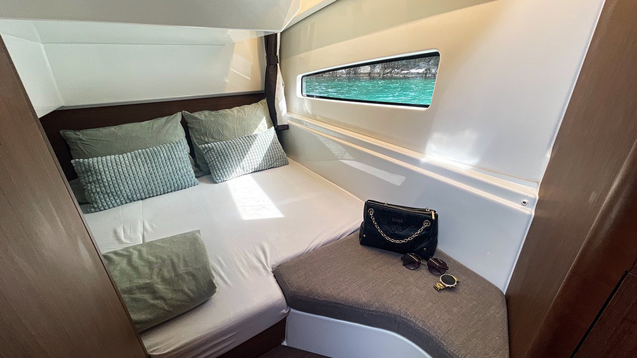 Antares 9 OB Innenansicht