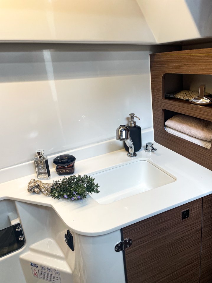 Antares 9 OB Innenansicht