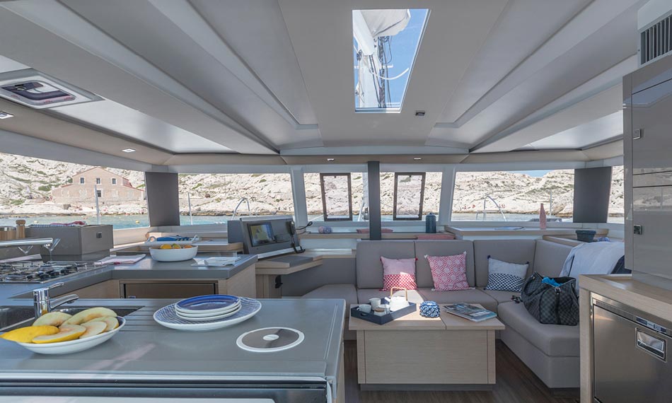 Fountaine Pajot Astrea 42 Smart Electric Innenansicht