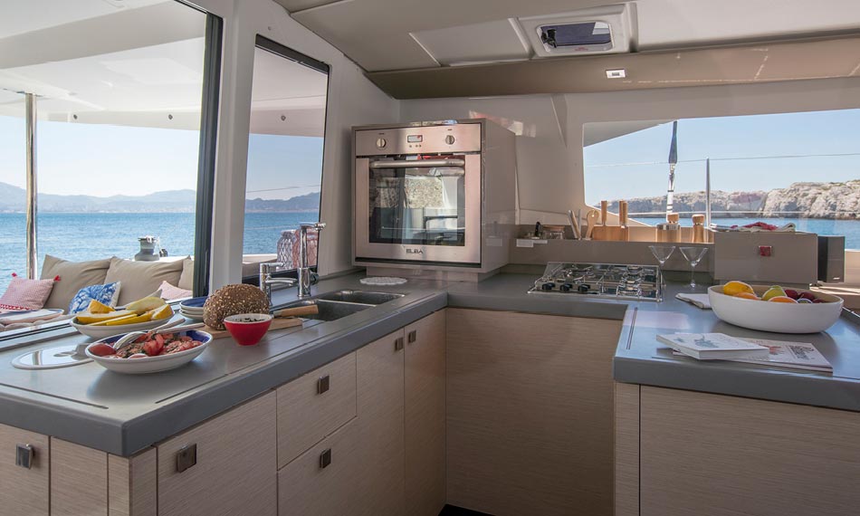 Fountaine Pajot Astrea 42 Smart Electric Innenansicht