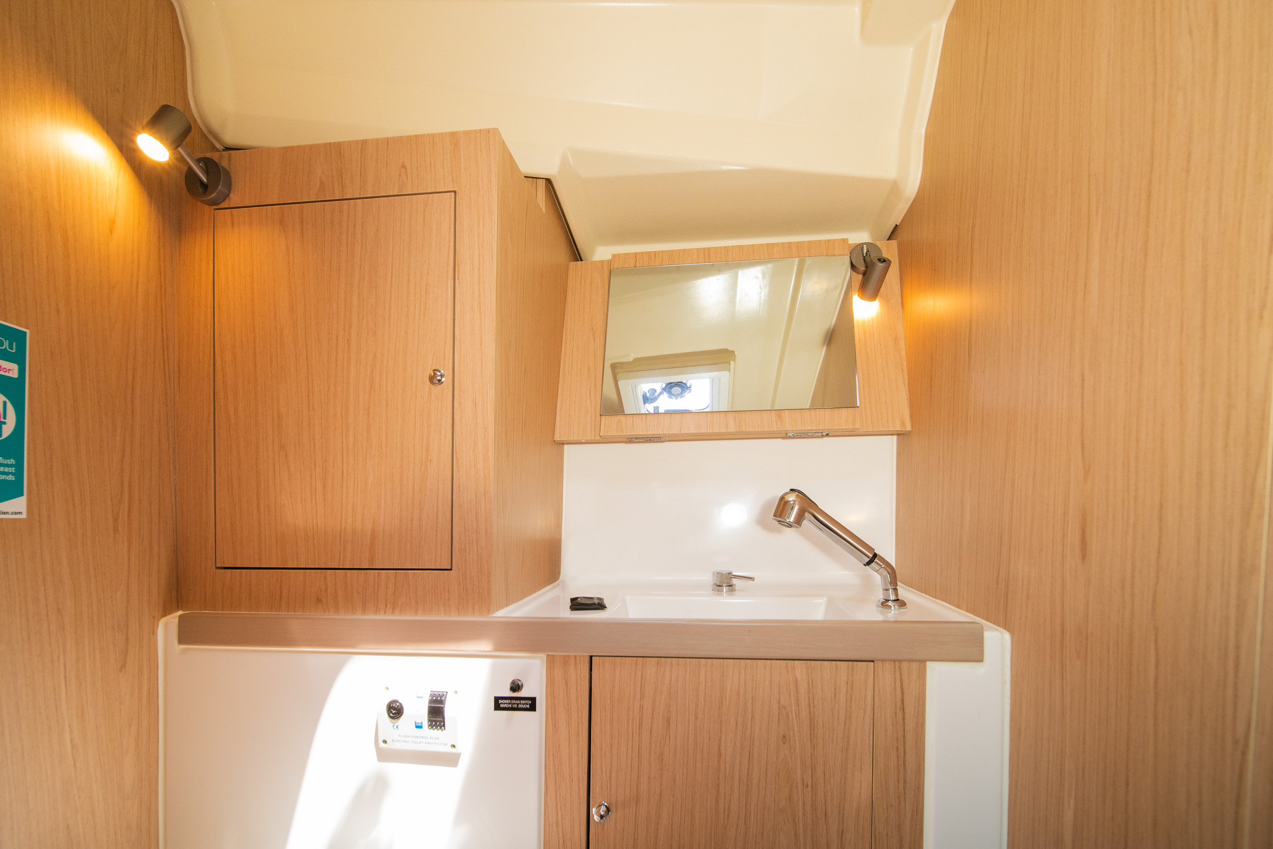 Oceanis 41.1 Innenansicht