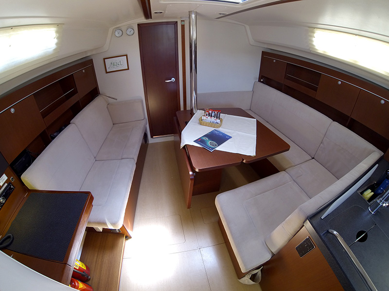 Hanse 385 Innenansicht