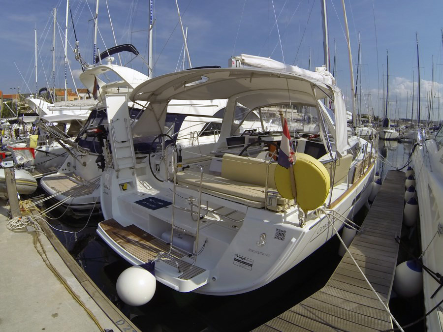 Oceanis 45 Innenansicht