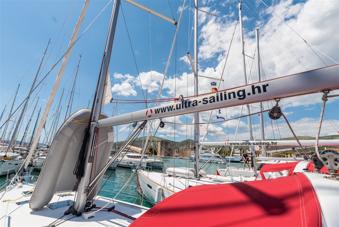 Oceanis 41 Innenansicht