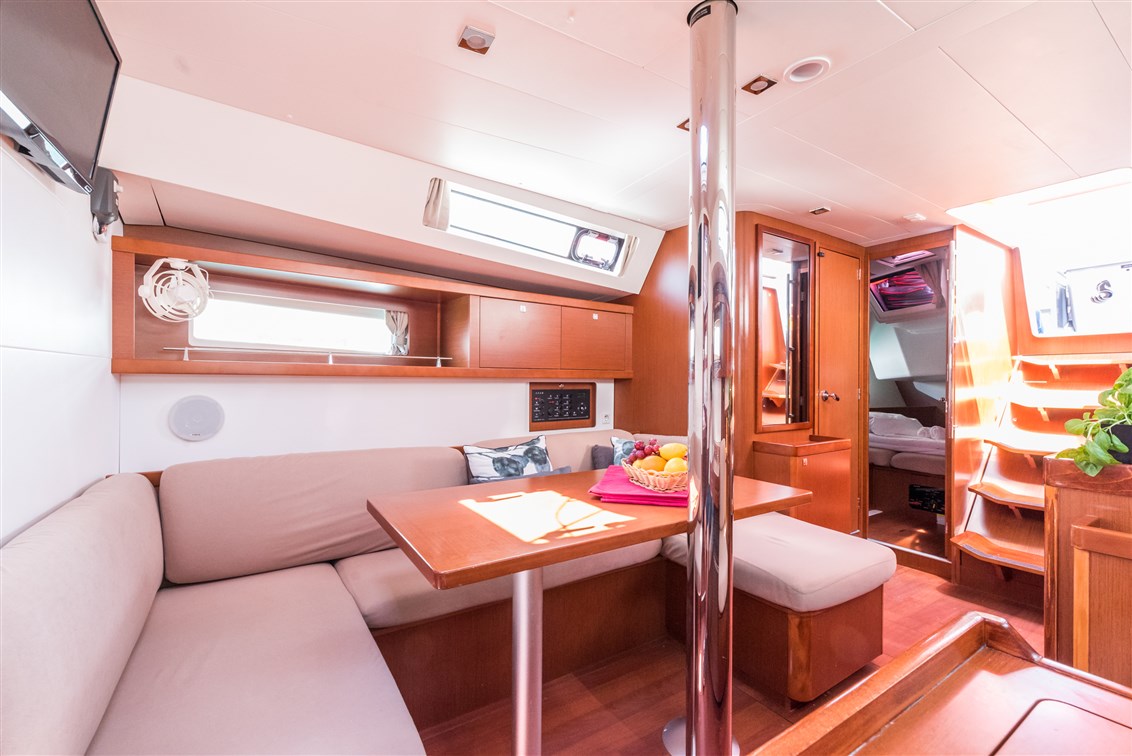 Oceanis 41 Innenansicht