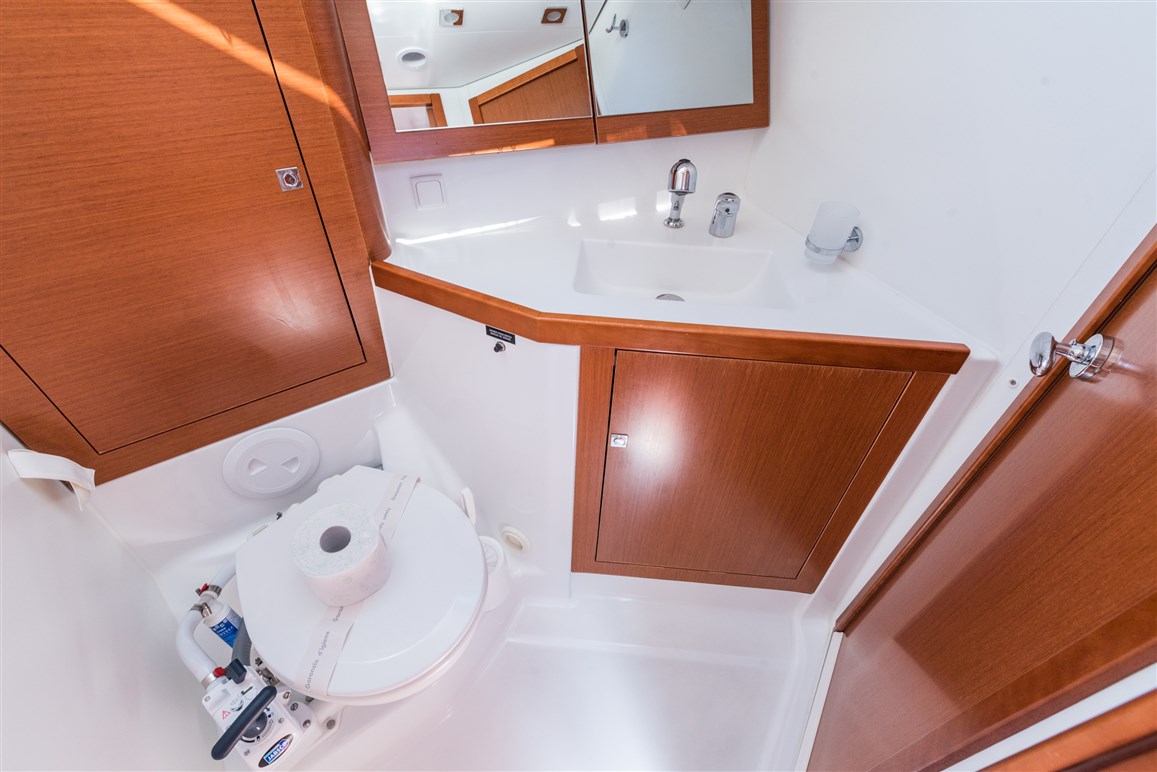 Oceanis 45 Innenansicht