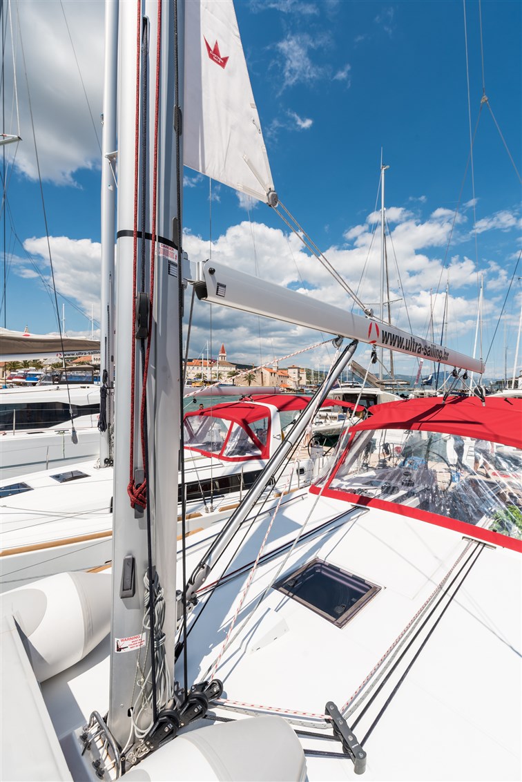 Oceanis 45 Innenansicht