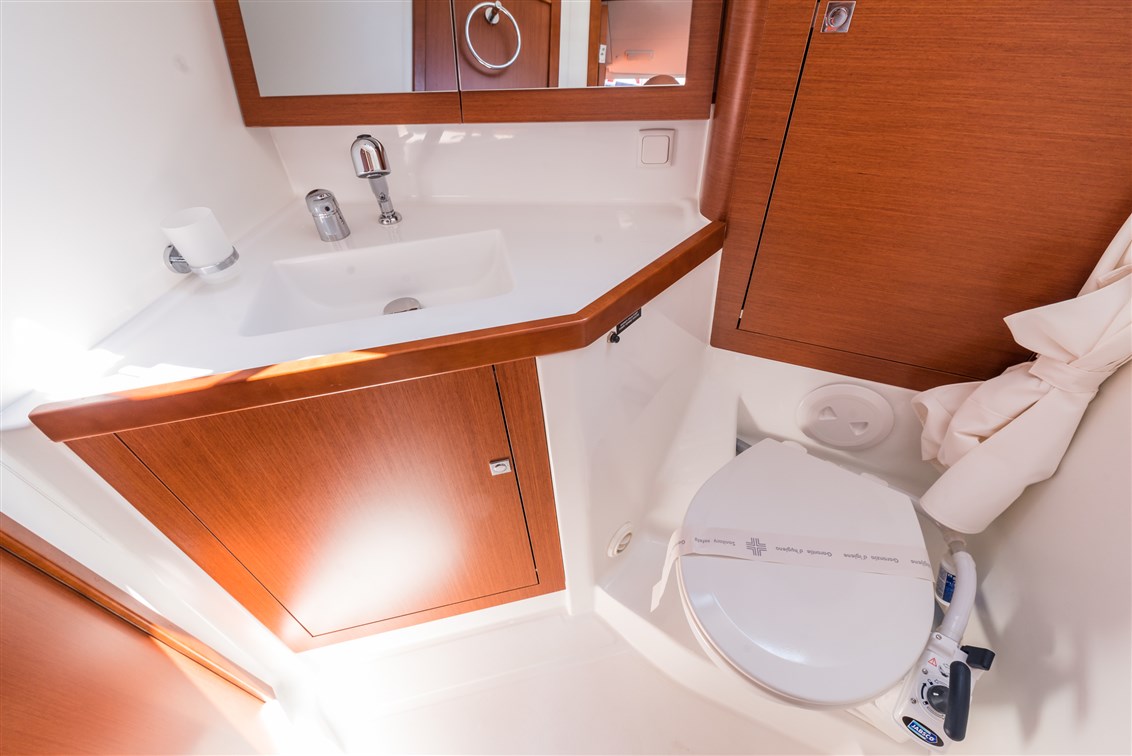 Oceanis 45 Innenansicht