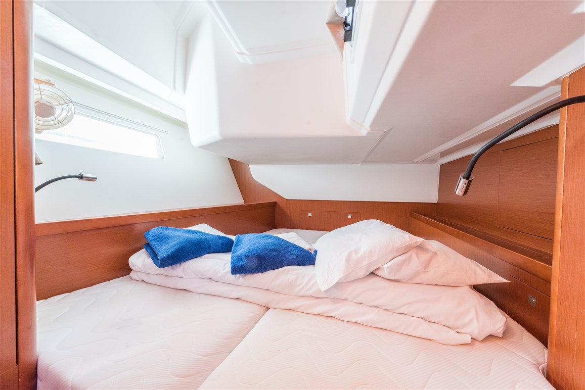 Oceanis 45 Innenansicht