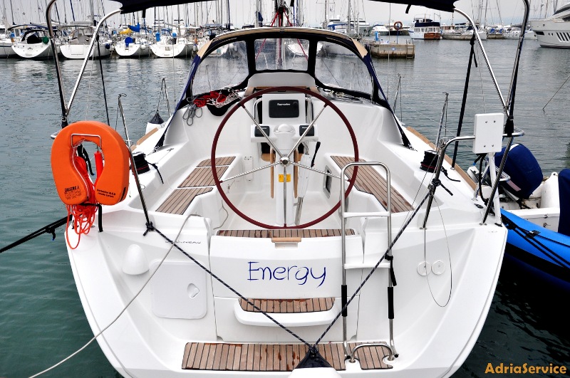 Sun Odyssey 33i Innenansicht