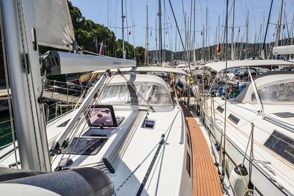 Bavaria Cruiser 45 Alma Innenansicht