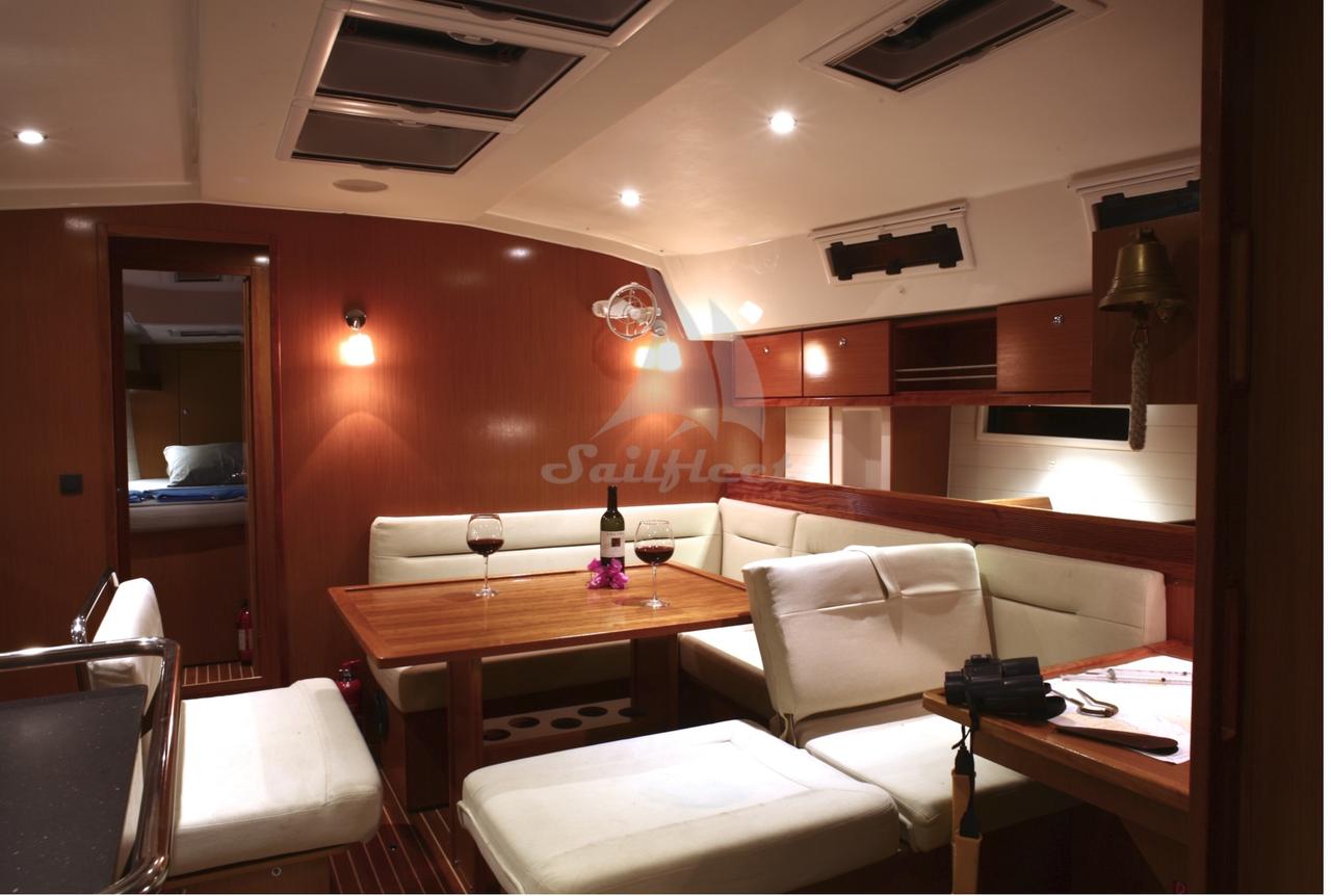 Bavaria Cruiser 45 Alma Innenansicht