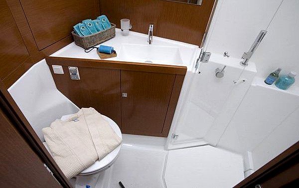 Oceanis 45 Innenansicht