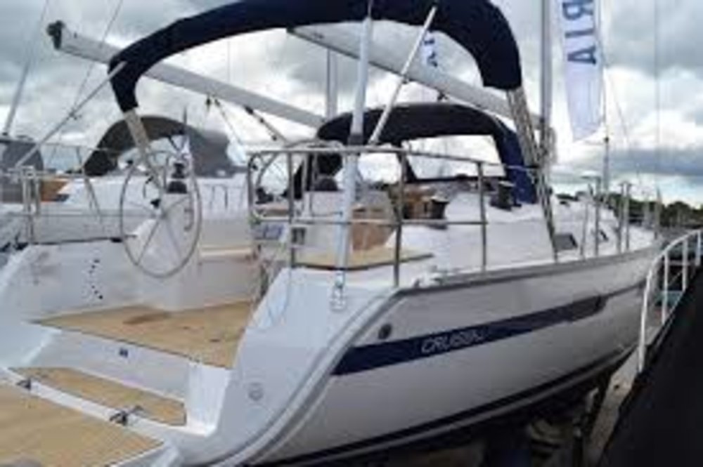 Bavaria Cruiser 45 Alma Innenansicht