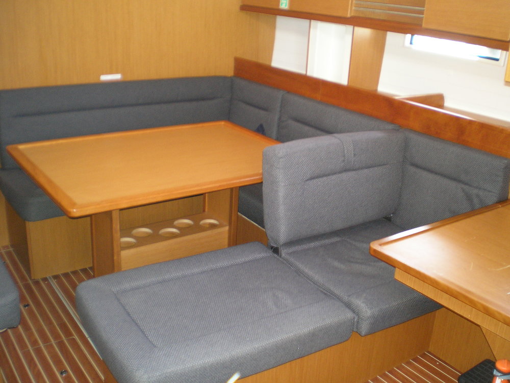 Bavaria Cruiser 45 Alma Innenansicht