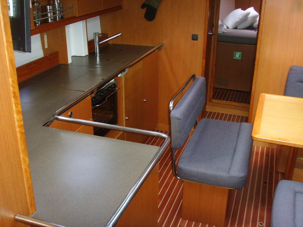 Bavaria Cruiser 45 Alma Innenansicht