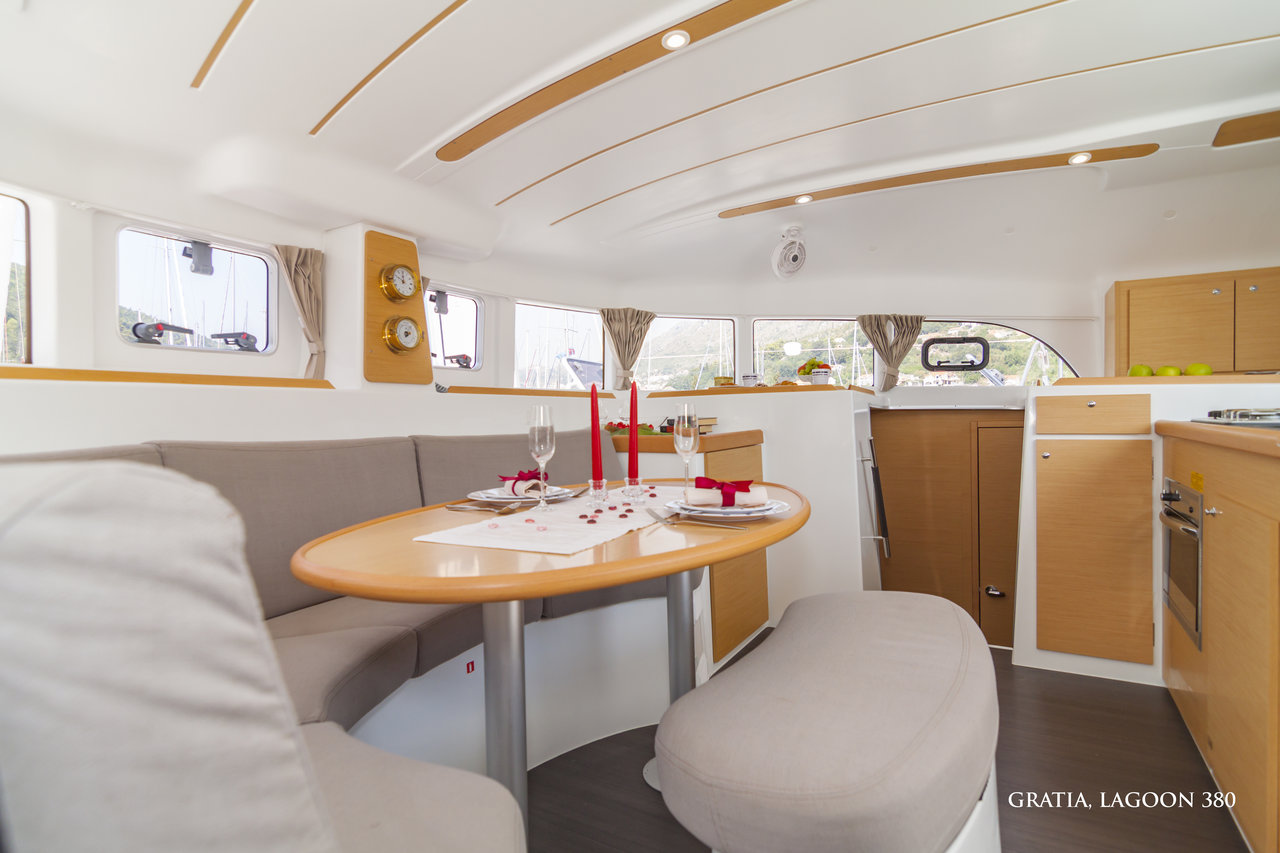 Lagoon 380 Innenansicht