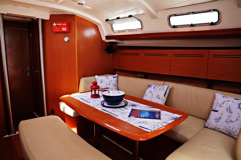 Cyclades 43.4 Innenansicht