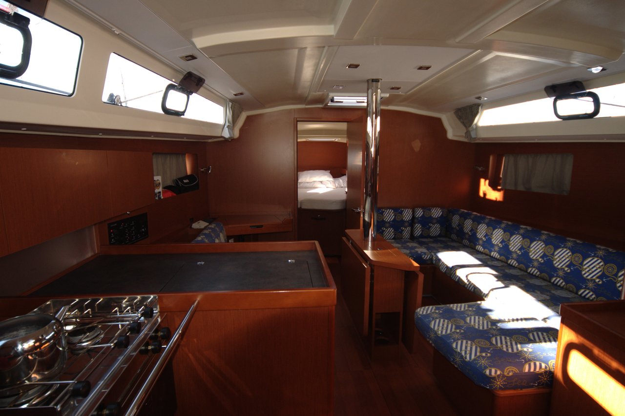 Oceanis 41.1 Innenansicht