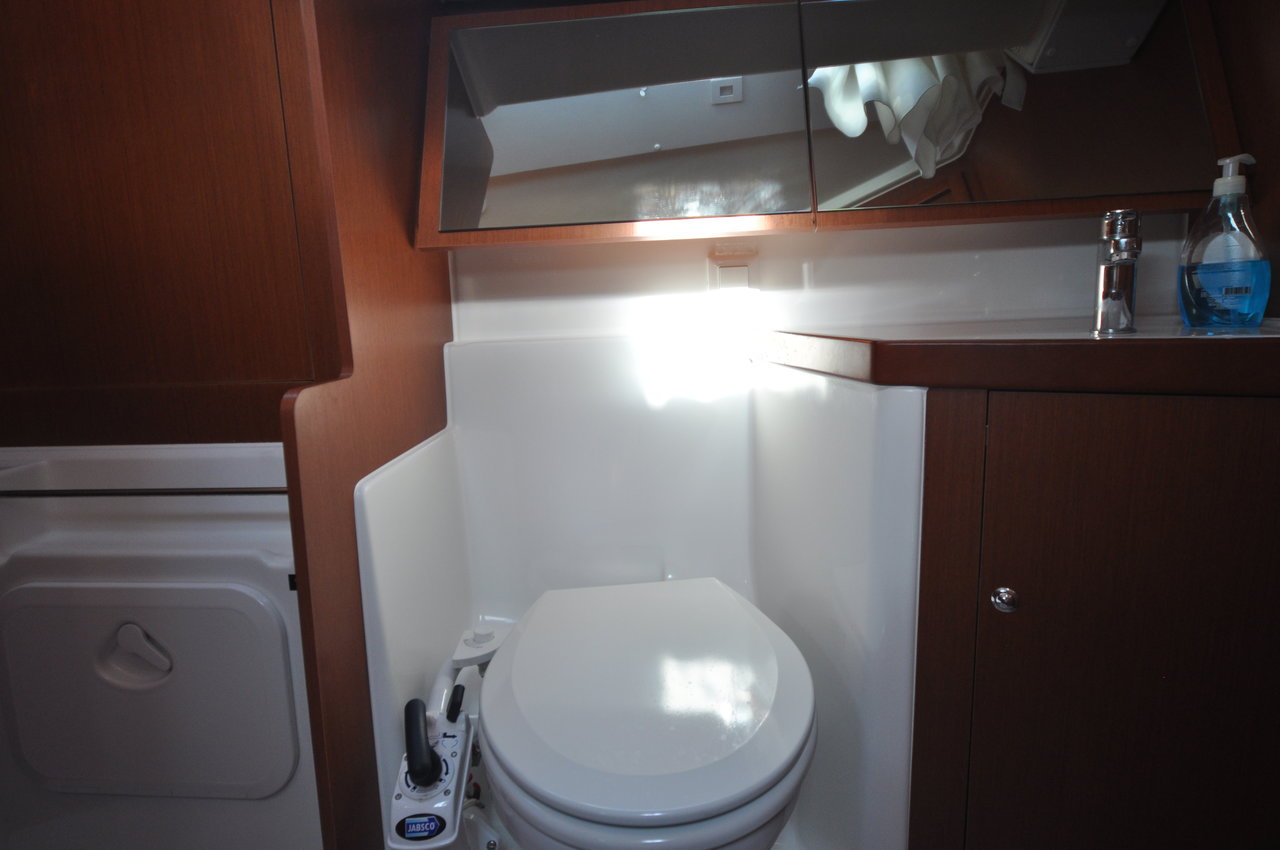 Oceanis 41.1 Innenansicht