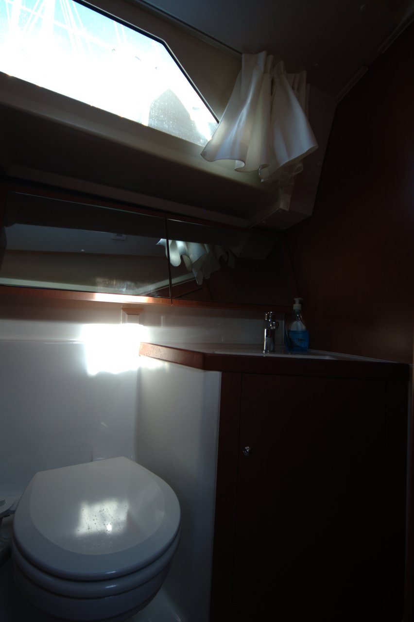 Oceanis 41.1 Innenansicht