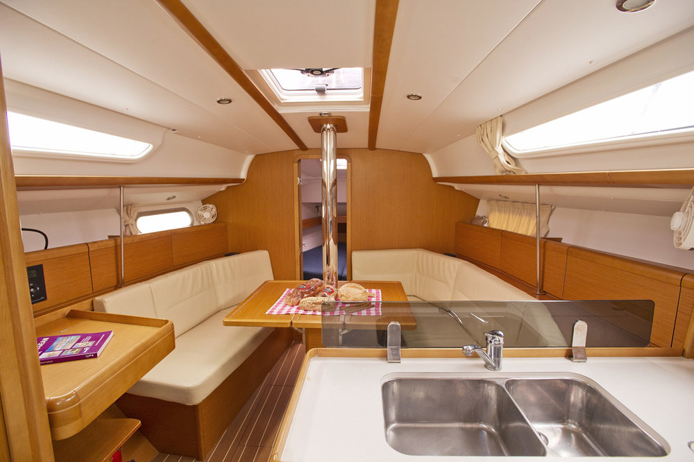 Sun Odyssey 36i Innenansicht