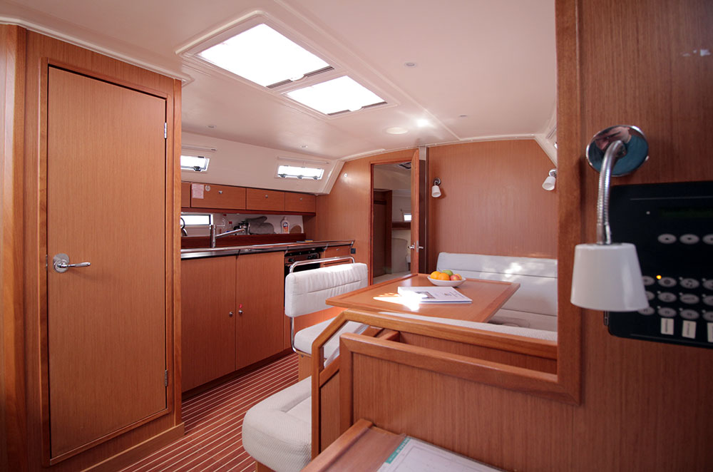 Bavaria Cruiser 40 Innenansicht