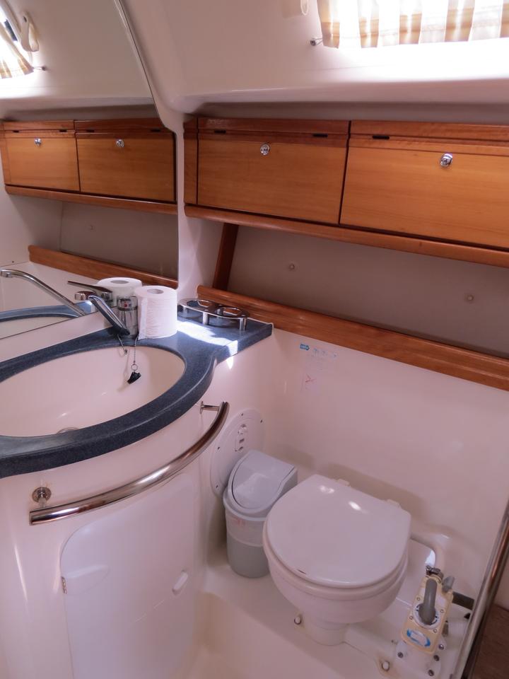 Bavaria 42 Cruiser Innenansicht