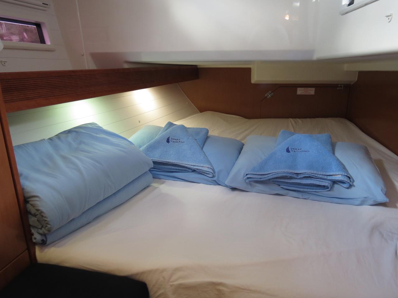 Bavaria Cruiser 40 Innenansicht