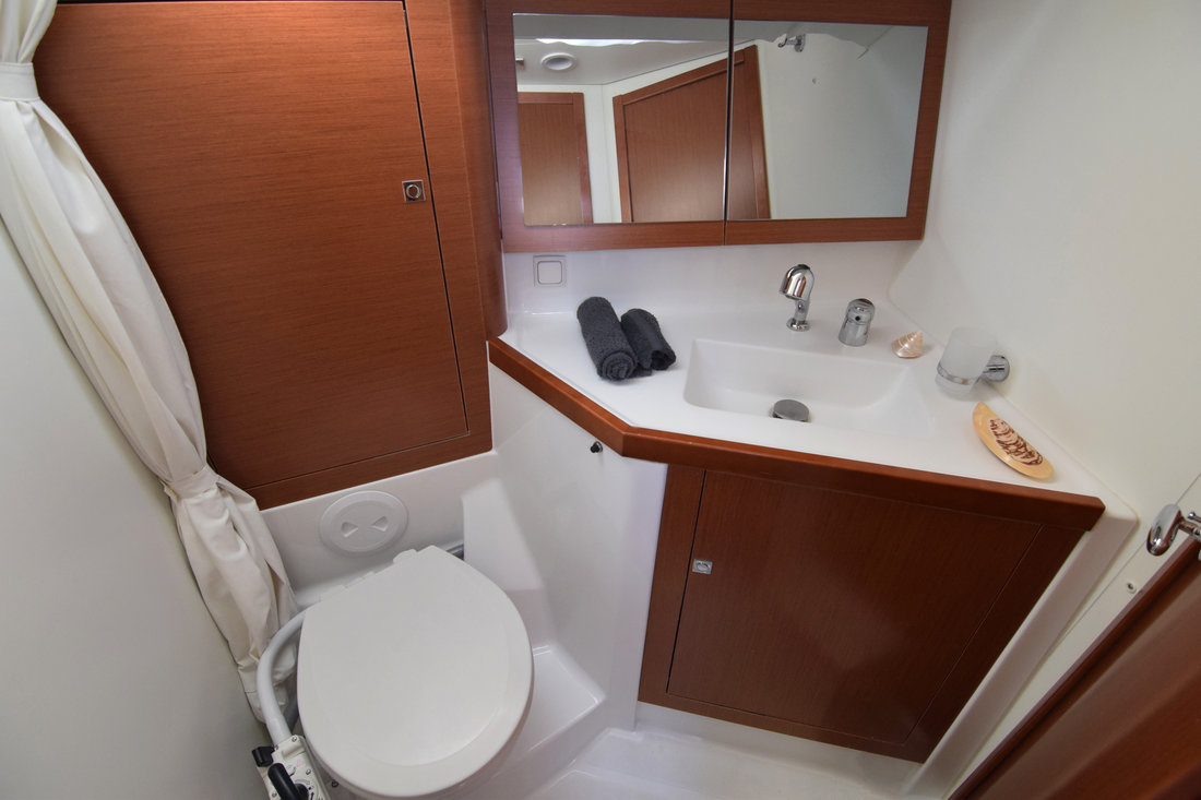 Oceanis 45 Innenansicht