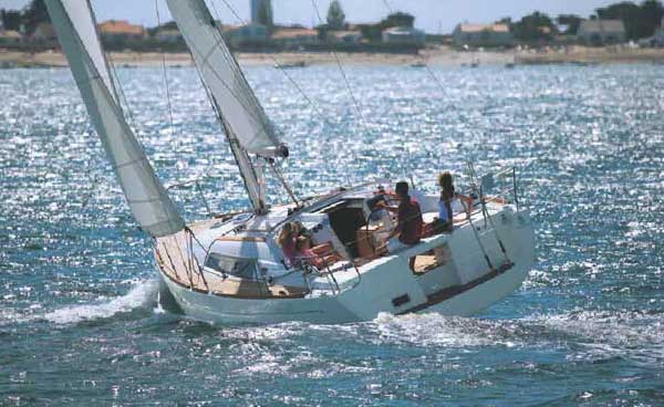 Oceanis 37 Innenansicht