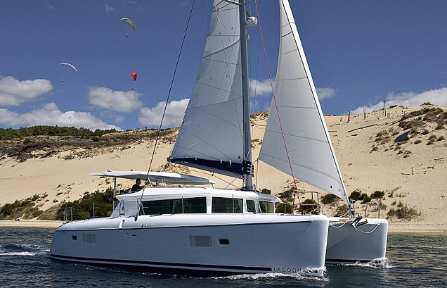 Lagoon 420 (3cab/3wc) Top Bild