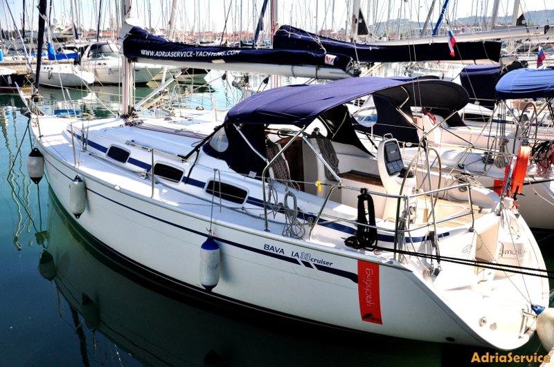 Bavaria Cruiser 33 Innenansicht