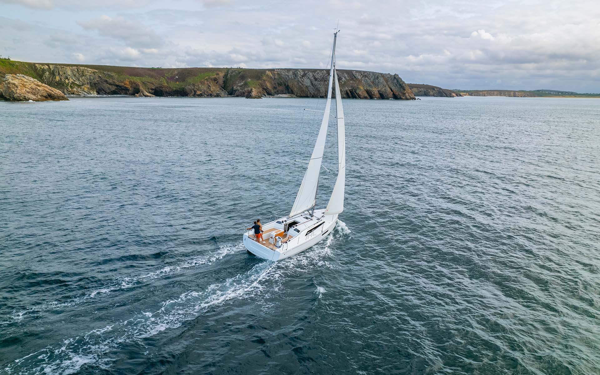 Oceanis 37.1 (3 Kabinen, 2 B&auml;der) Top Bild