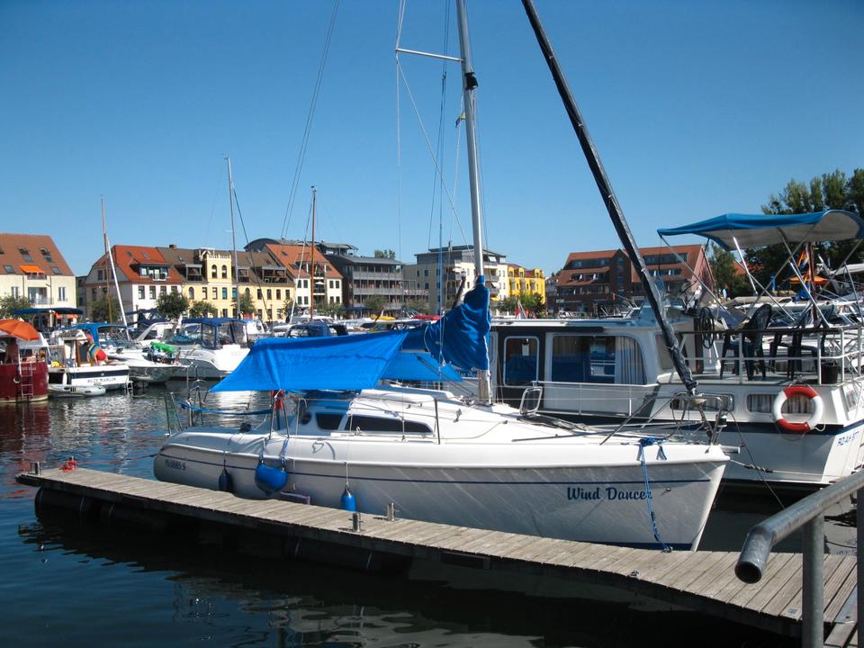 Sportina 730 (1 Kabine, 1 Bad)