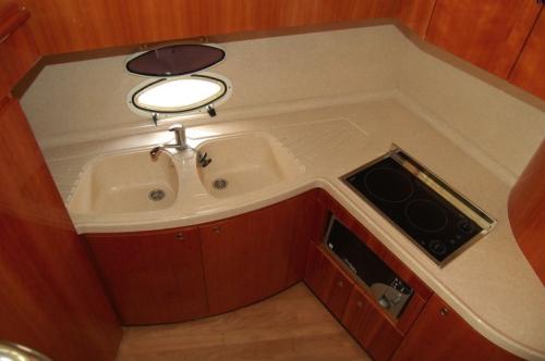 Azimut 42 Innenansicht