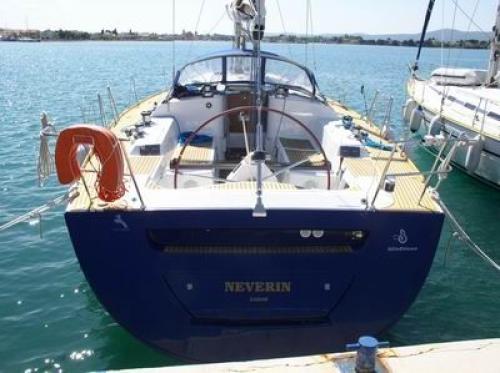 First 47.7 Außenansicht