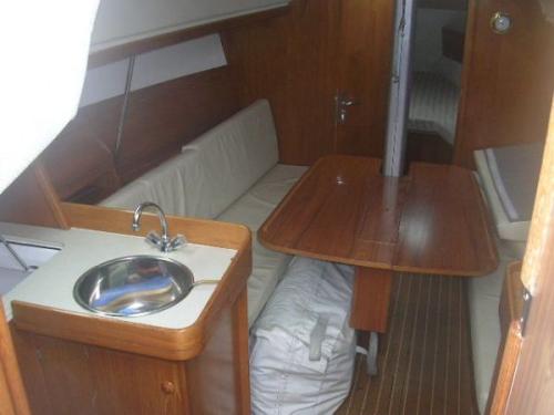 Sun Fast 32 Innenansicht