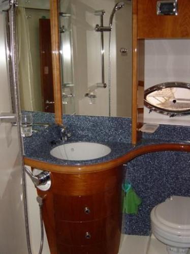 Astondoa 43 Fly Innenansicht