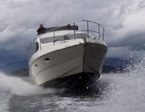 Azimut 39 Fly Außenansicht