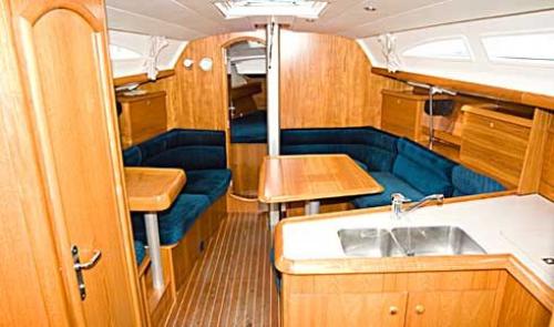 Sun Fast 37 Innenansicht